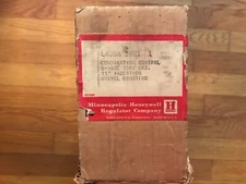 Honeywell L498A Combination Control 2-Wire 250V New Old Stock...Plumber's Stock