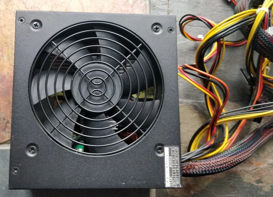 StarTech Model: ATM-530FB 530W PC Power Supply 20+4 PIN 240V UK - Image 3 of 4