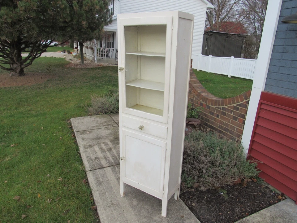 Vintage Antique 1930-40's kitchen cabinet - Image 2 of 4