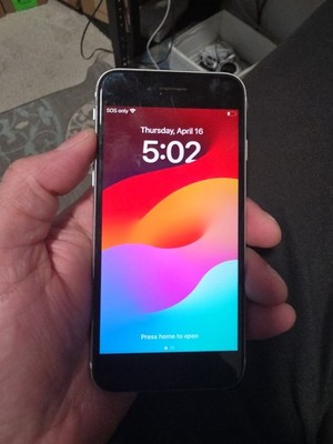 Apple iPhone SE (2020) - 64 GB - White (Unlocked)