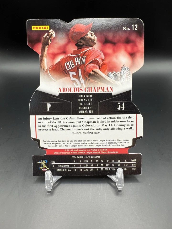 AROLDIS CHAPMAN 2014 Panini Elite Status púrpura troquelado #12 rojo/54 Rojos Yankees Foto 2 de 2