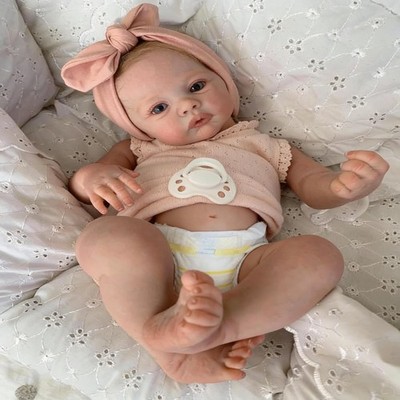 18 Inch Reborn Baby Doll Anatomically Correct Lifelike Girl Doll with Outfits