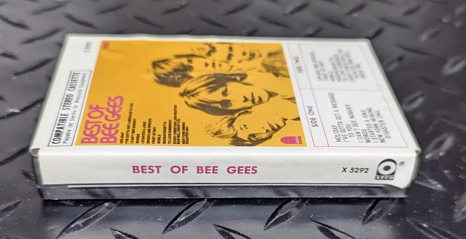 BEE GEES BEST OF CASSETTE TAPE RARE SNAP CASE CLAMSHELL AMPEX - Image 2 of 4