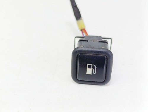 Volkswagen Golf IV Schalter Tankdeckel Tankklappe Tankentriegelung UST125451