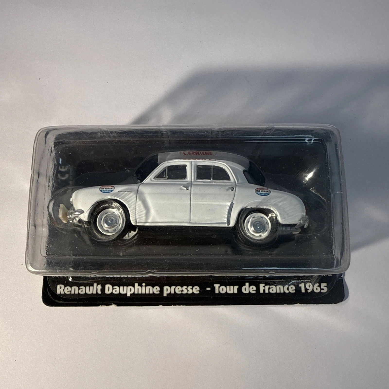 Voiture Miniature Renault Dauphine Presse Tour De France 1965 Échelle 1/43