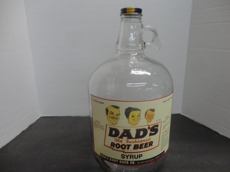 DAD'S SODA FOUNTAIN SYRUP ROOT BEER PAPER LABEL GALLON JUG CLEAR GLASS CHICAGO,