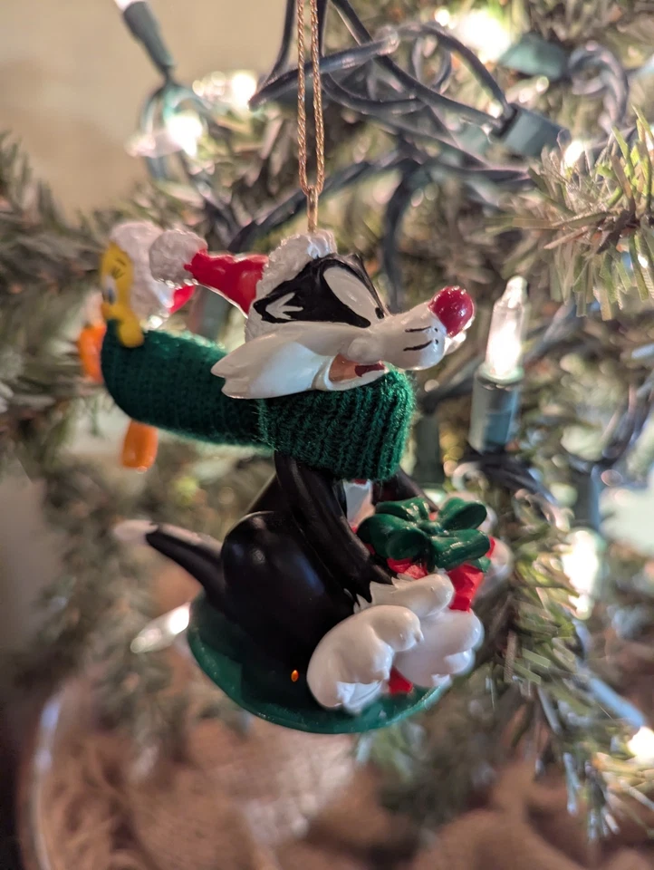 Looney Tunes Sylvester Tweety Sled Warner Bros & Hallmark Night before Christmas - Image 4 of 4