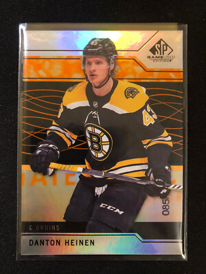 2018-19 SP Game Used Orange Rainbow #34 Danton Heinen - Boston Bruins /147