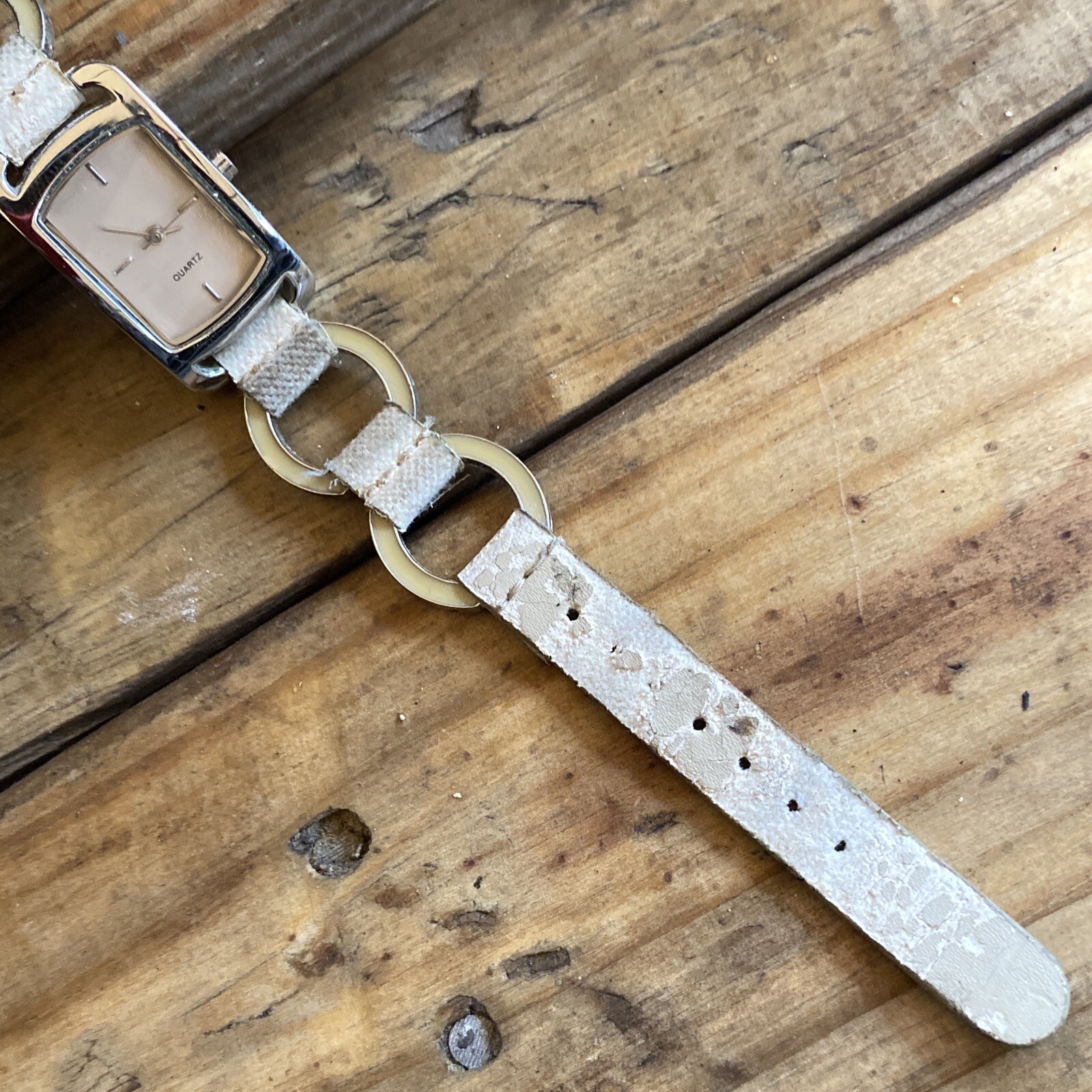 Rectangular Face Leather And Hoop Strap Ladies Fa… - image 4