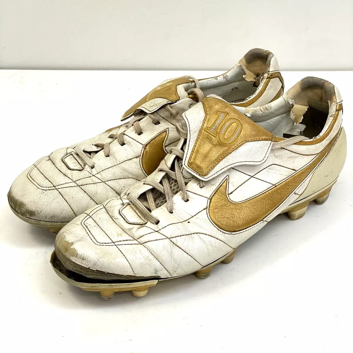 Nike Air Legend Ronaldinho Damaged US 14 White Gold R10 FG soccer cleats  USED | eBay