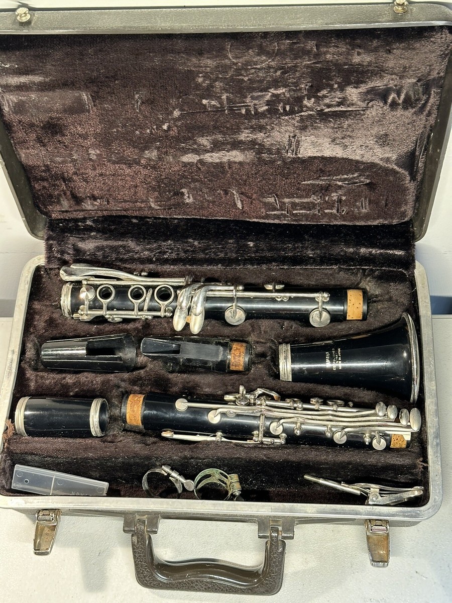 Yamaha Made in Japan Model 20 Clarinet w/Hardshell Case