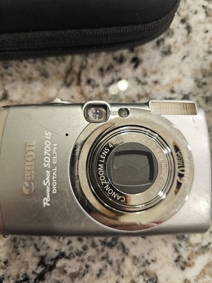 Canon PowerShot SD700IS シルバー Canon SILVER PowerShot SD700IS DIGITAL ELPH 6.0MP 4X ZOOM Camera