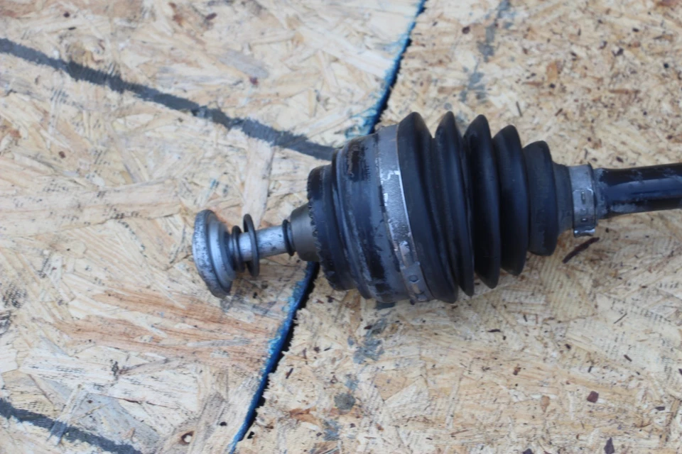 08-16 CV EJE SALIDA IZQUIERDO BMW OEM 550i GT F01 F02 F07 + GT + LCI Foto 2 de 4