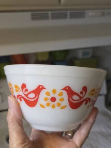 Vintage PYREX "Friendship" Mixing Bowl #401, 1.5 Pint