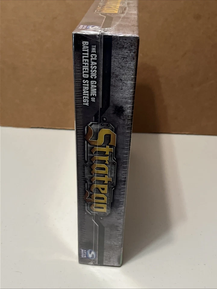 Stratego: 50 Years (Spin Master, 2011) Brand New - Factory Sealed - Image 4 of 4