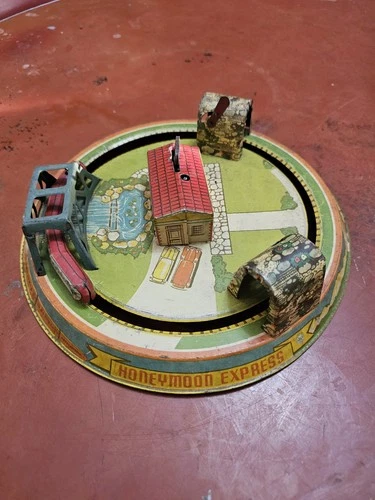 Vintage MARX TOYS Honeymoon Express Wind Up Tin Toy Tested Working
