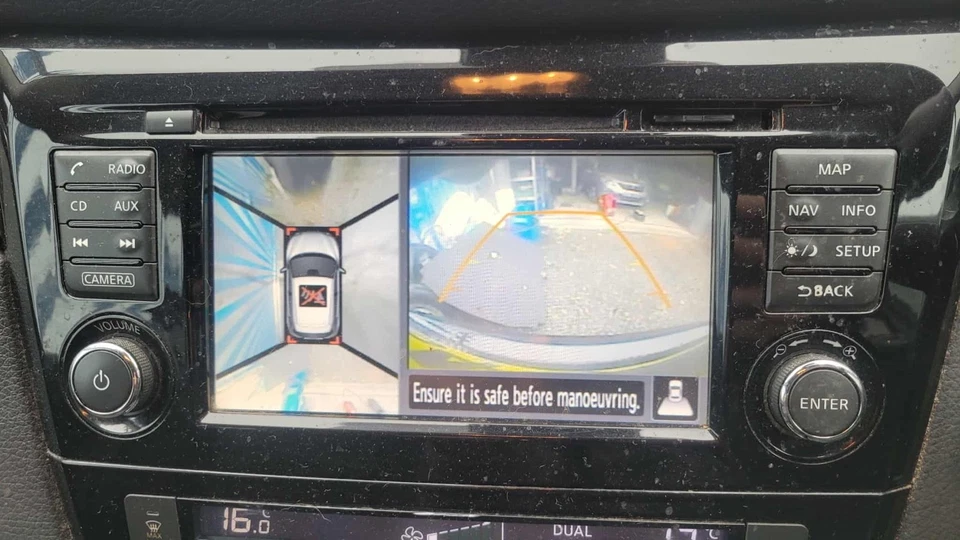 2015 Nissan Qashqai J11 CD/RADIO SAT NAV DISPLAY HEAD UNIT Bosch 7513750231 - Image 3 of 4