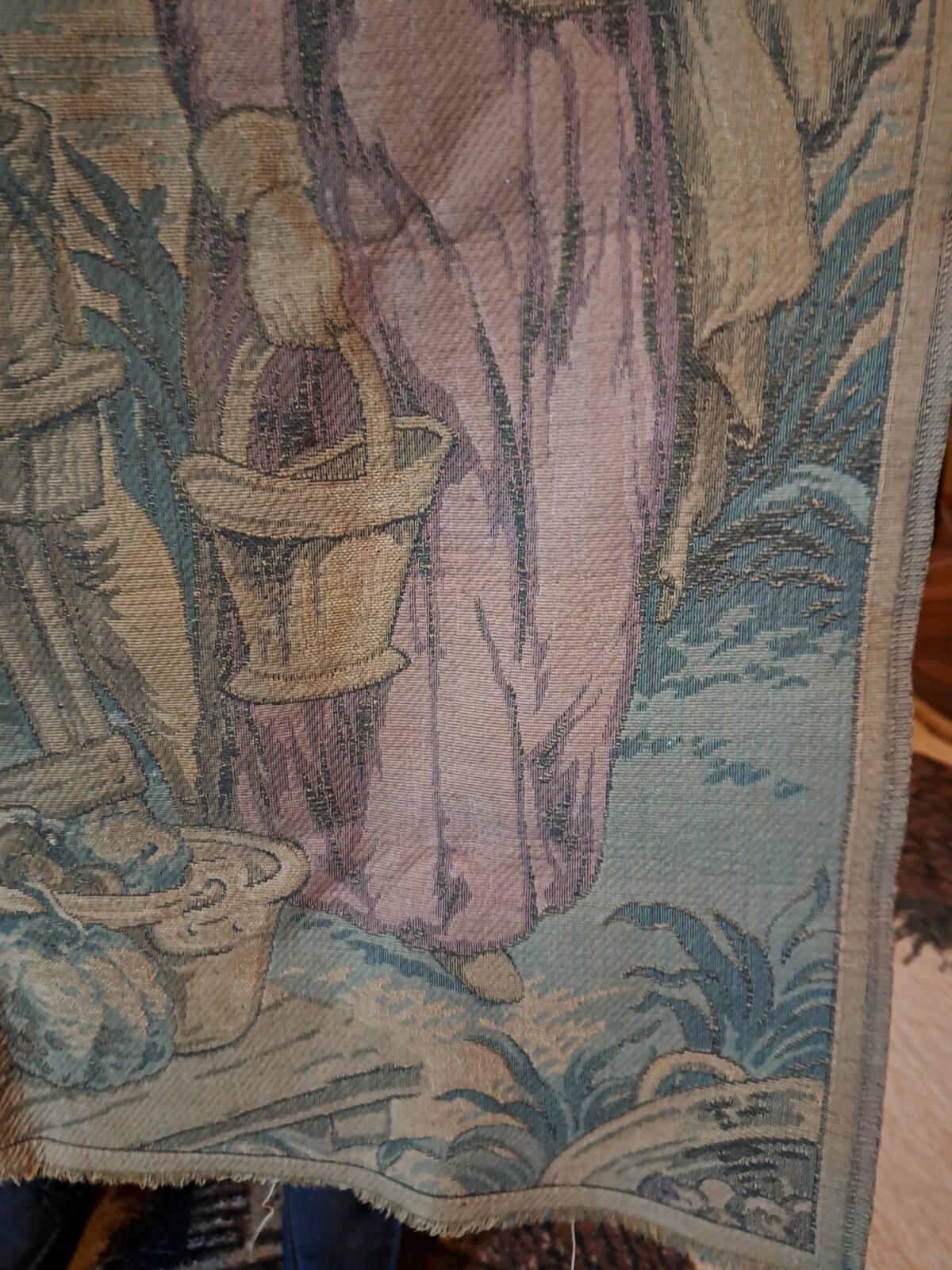 Picture 8 of 24