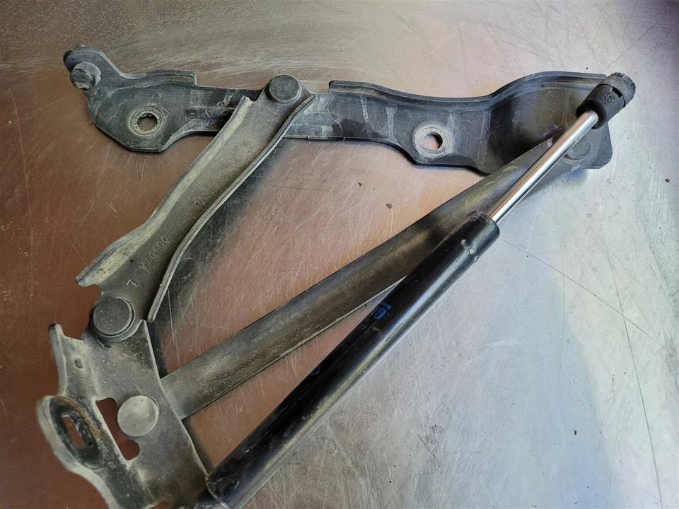 2005-2011 Cadillac STS Shock Strut Hinge Assembly Trunk Lid Gate 25804985 oem - Image 2 of 4