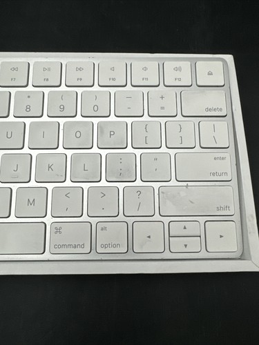 Apple Magic Keyboard | A1644 - USED - Picture 2 of 7