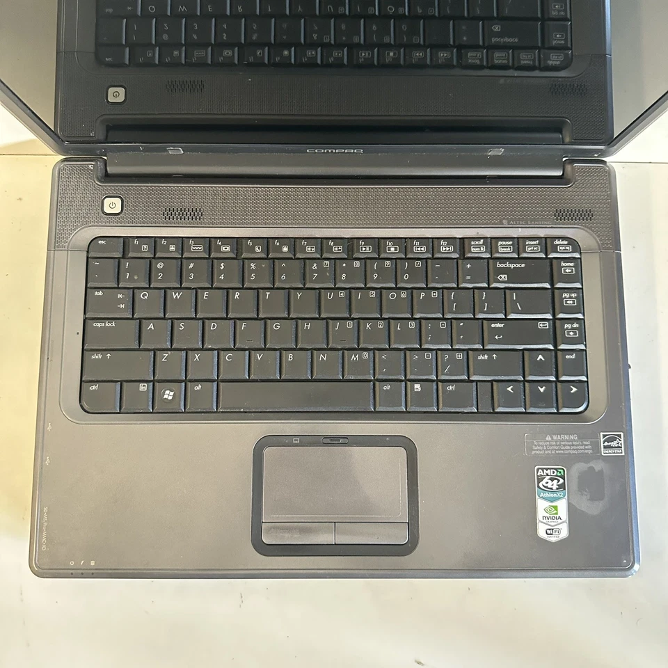 "Laptop HP Compaq Presario F700 de 15,4"" restos/salvamento" Foto 3 de 4