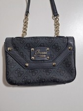 GUESS Borsa a spalla da donna Nera Con Catena Usata Ottime condizioni