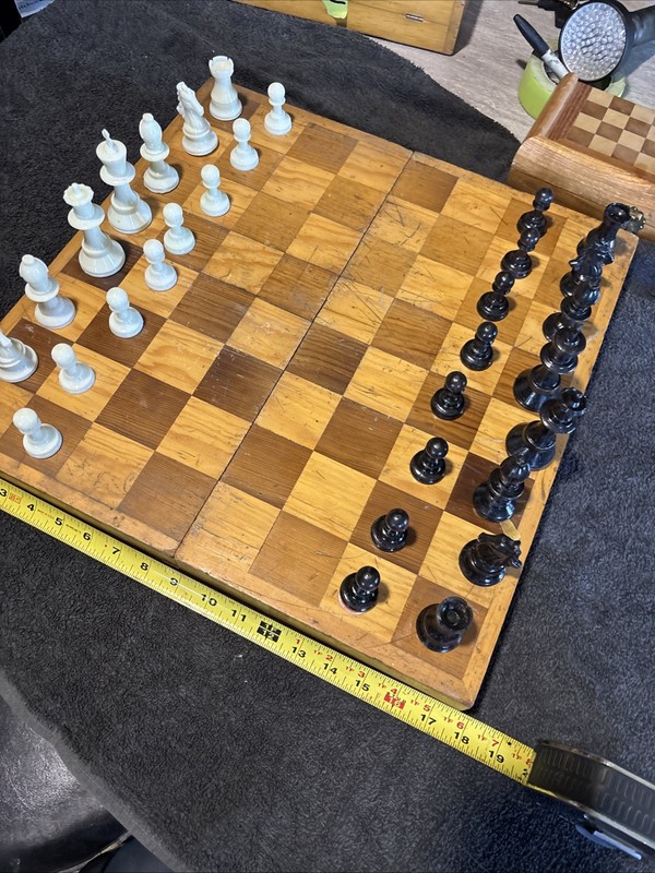 Wooden Chess Set with Pices Folding Chess Board and Chess Pieces