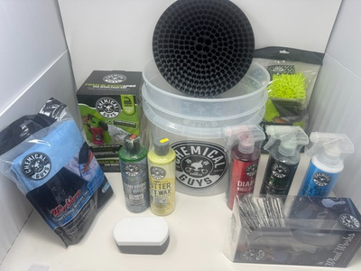 #ad Chemical Guys HOL126 14 Piece Arsenal Builder Car Wash Kit with Foam Gun Bucket $99.00