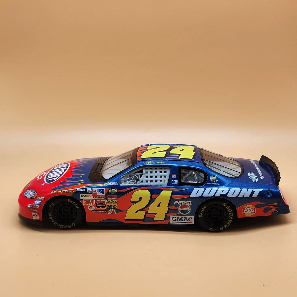 Vintage 2004 Jeff Gordon DuPont #24 Monte Carlo NASCAR Diecast Car 1:10 Scale - Image 3 of 4