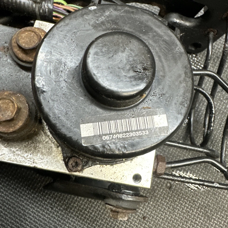 Дополнительные детали ABS для Ford Explorer 2003 года выпуска - Изображение 4 из 4