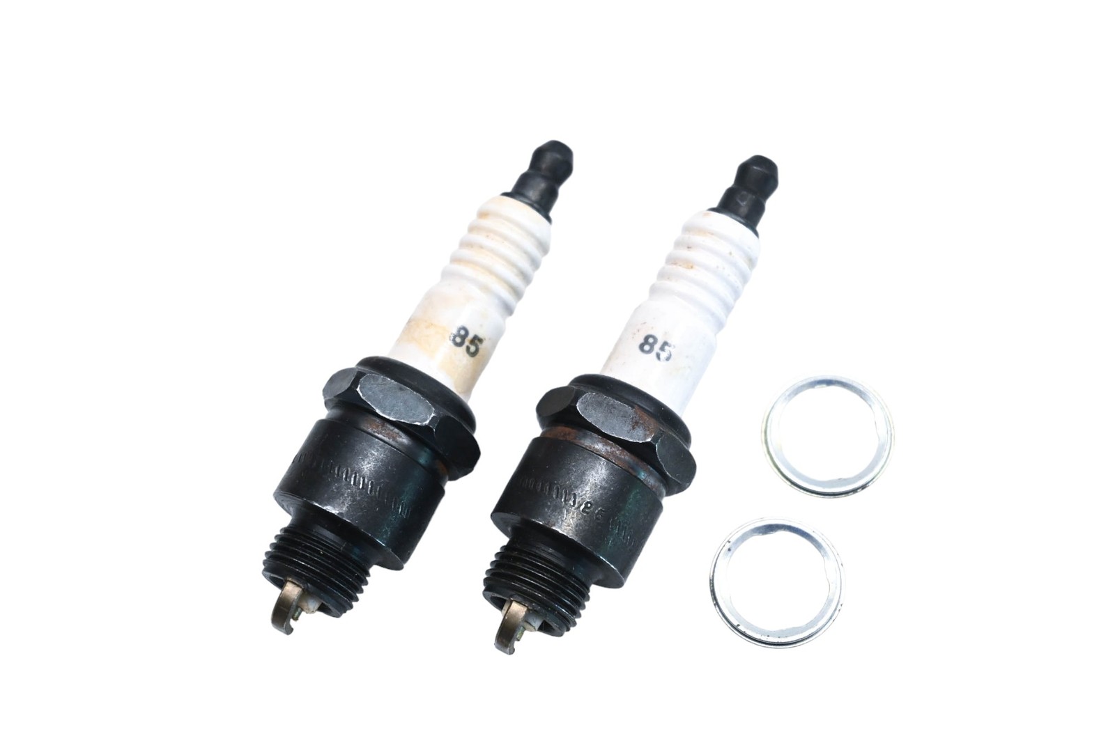 Autolite 85 Resistor Spark Plug Kit Qty 2 NOS