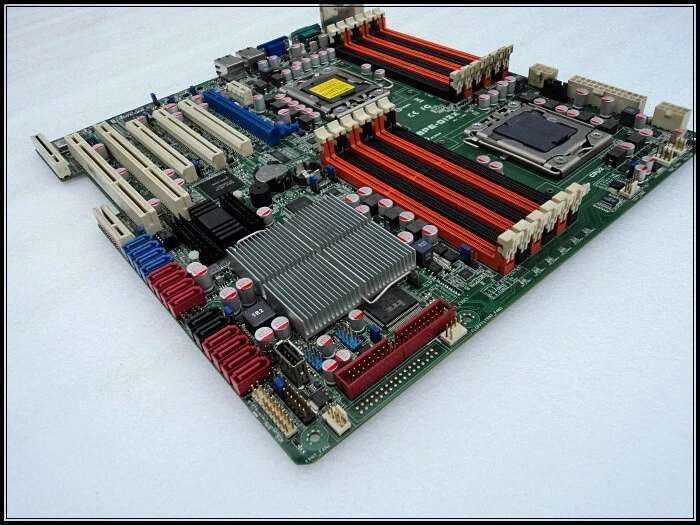 ASUS Z8PE-D12X Server Motherboard LGA1366 Intel 5520 Chipset DDR3 ECC with I/O - Image 3 of 4