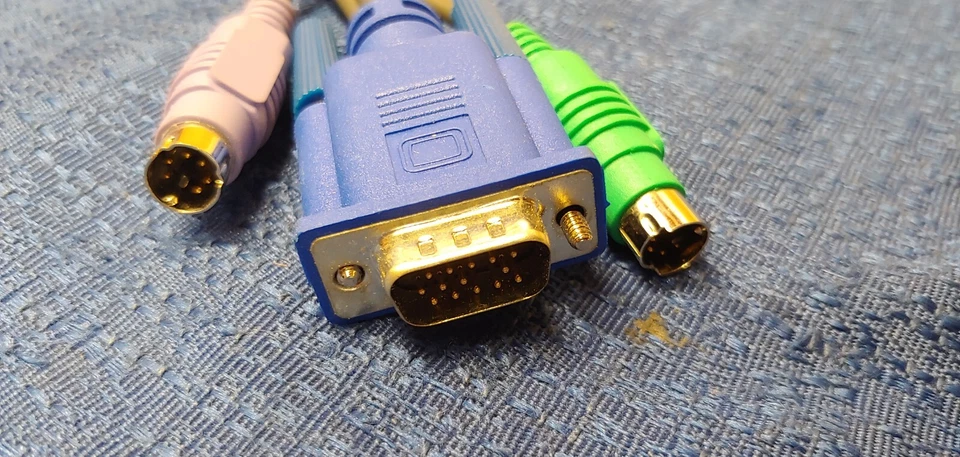 Lot of 8 Avocent AMIQ-PS2 500-149-001 Server Interface Modules - Image 4 of 4