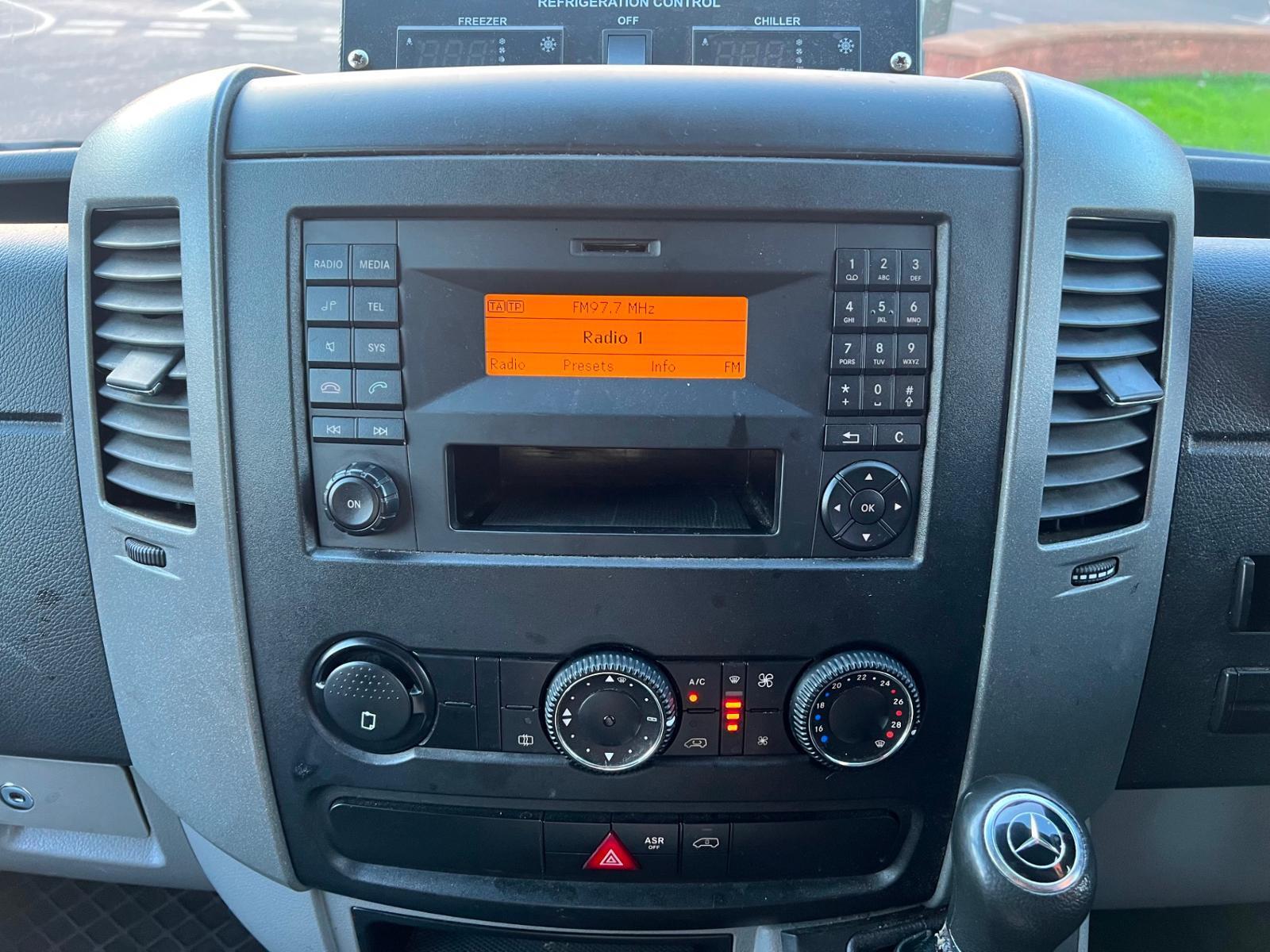 2013 MercedesBenz Sprinter 3.5t Fridge Luton Van Auto CHASSIS CAB