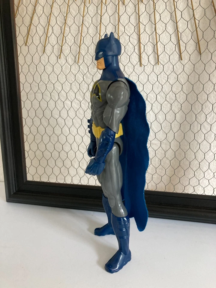 AV7⚜️ Jouet Figurine Batman Dc Comics Mattel Hauteur 30 Cm - Photo 2/4
