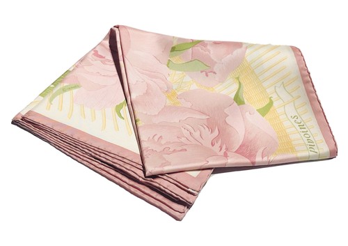 HERMES Paris “Les Pivoines” Christiane Vauzelles 100% Silk Pink Scarf - 第 1/7 張圖片
