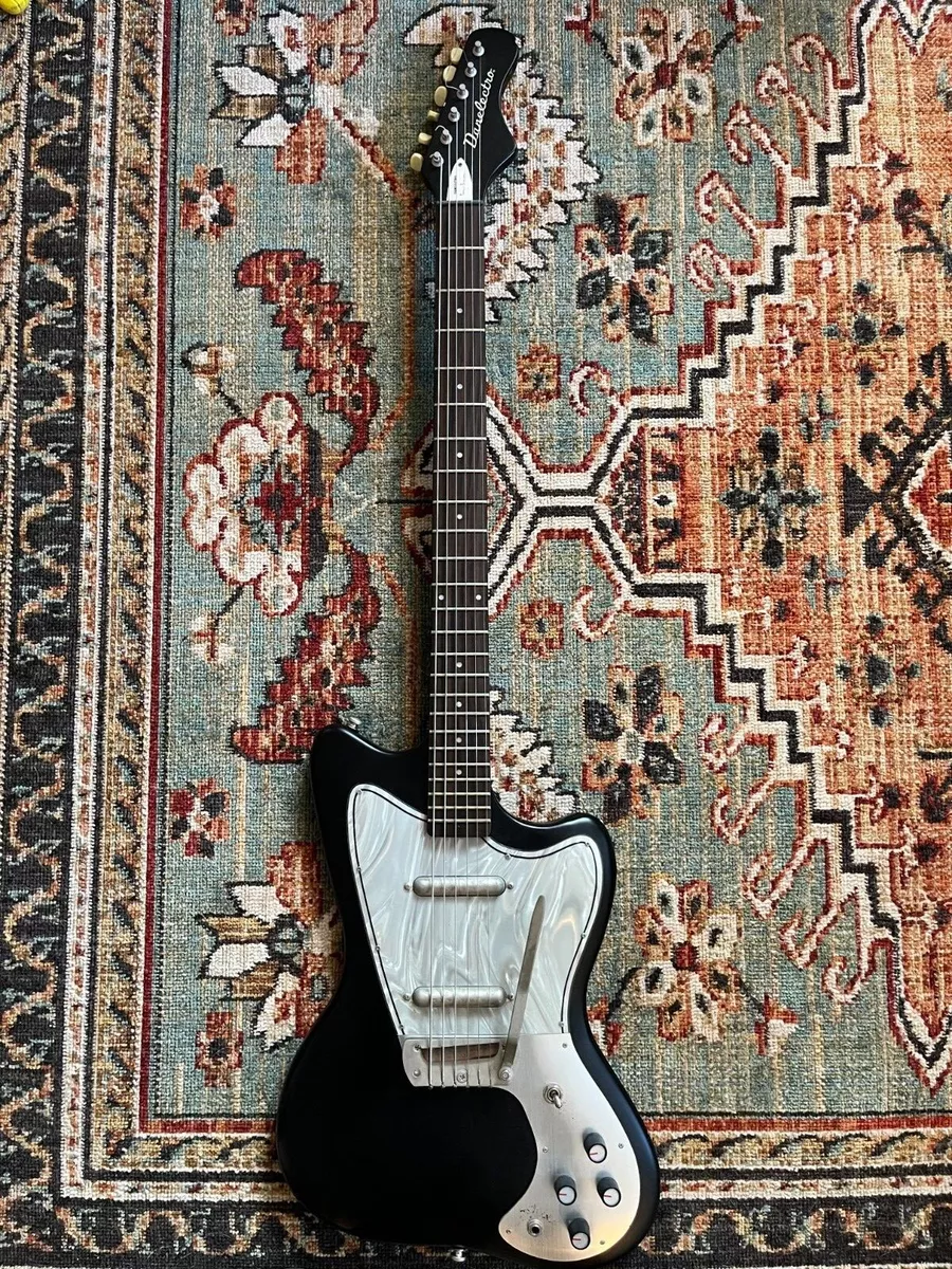 Danelectro Dead On 67 Baritone Offset Electric Guitar Jazzmaster