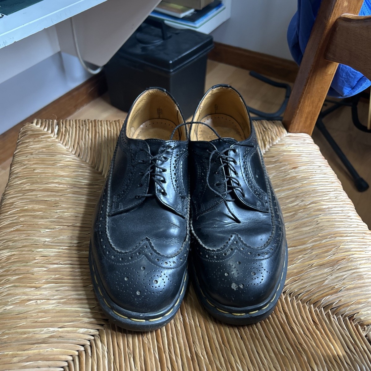 Doc Martens 3989 Wingtip Black Leather Shoes Mens Size UK 9 / 42