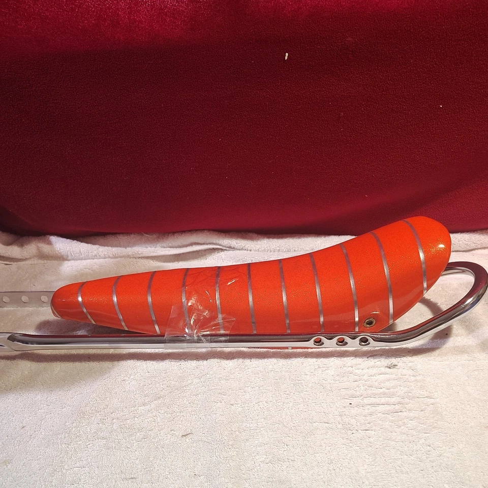 ASIENTO PLÁTANO NARANJA BRILLANTE, BARRA Y EMPUÑADURAS CROMADAS SISSY, 20" BICICLETAS SCHWINNS Foto 3 de 4
