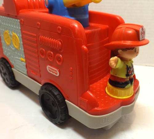 Camión de Bomberos Fisher Price con Sonidos y Hablando Plus One Fire Man Driver - Imagen 2 de 6