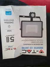 V-TAC 30W 2400LM WARM WHITE LED IP65 FLOODLIGHT WITH PIR MOVEMENT SENSOR – BLACK