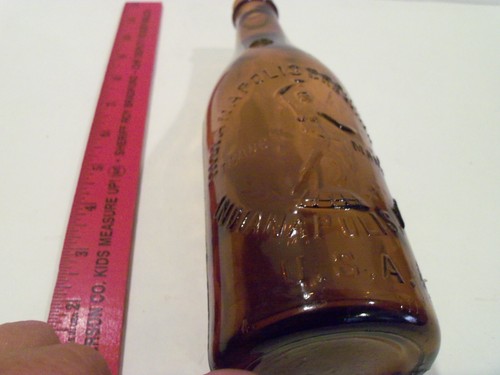 VINTAGE ANTIQUE INDIANAPOLIS BREWING CO. WINGED FEMALE EMBOSSED AMBER BOTTLE - Picture 8 of 9