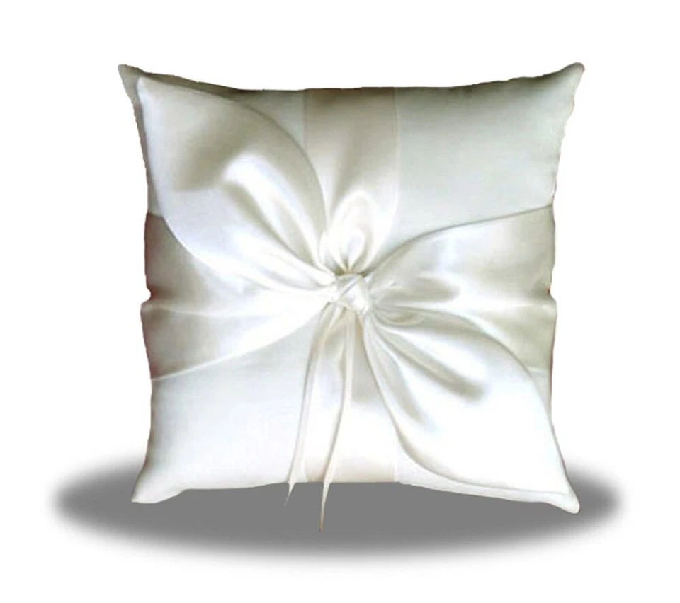 A+ Marfil Satén Arco Nupcial Anillo de Boda Almohada Flor Niña Cesta Libro de Invitados Pluma Foto 4 de 4