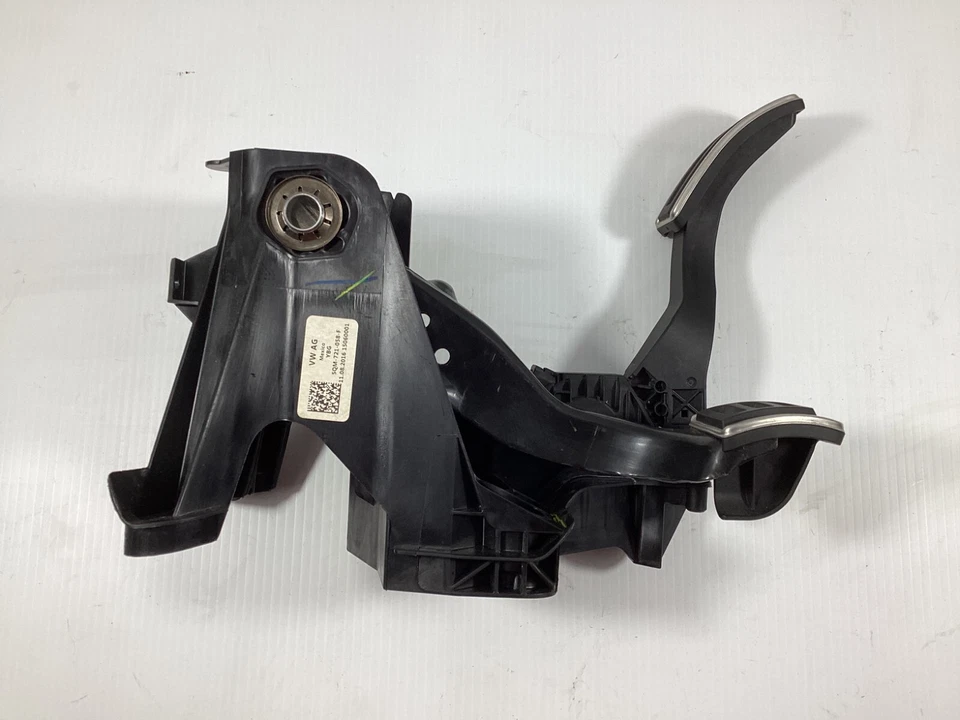 2017 - 2019 Volkswagen Golf Gti Manual Trans Brake & Gas Pedal Assembly OEM . - Image 3 of 4