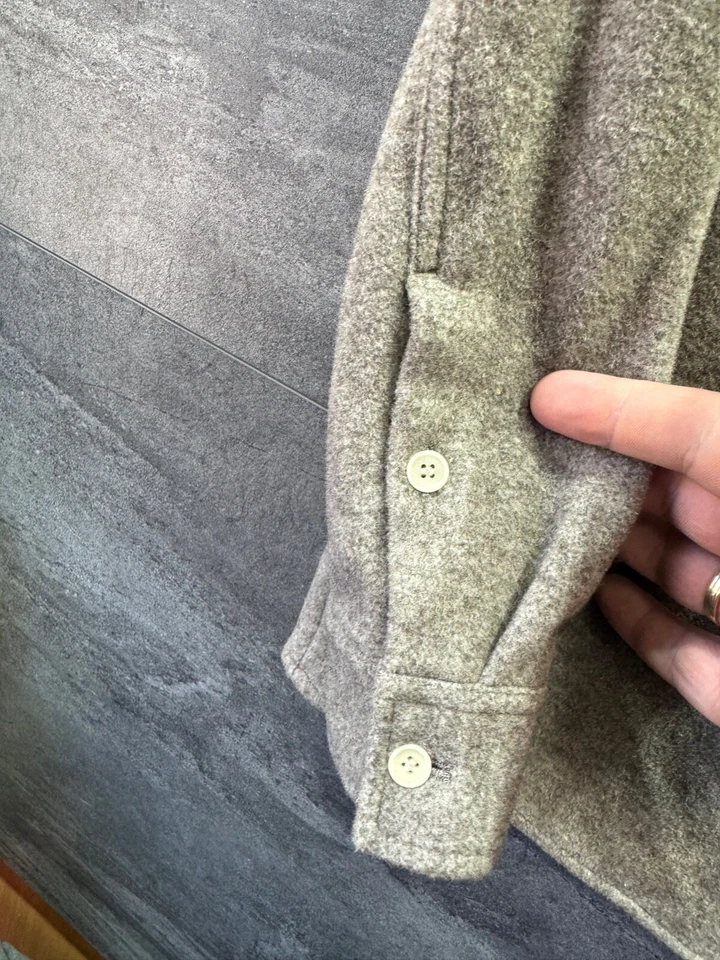 COS RELAXED-FIT WOOL OVERSHIRT DARK BEIGE MENS size M - Image 4 of 4