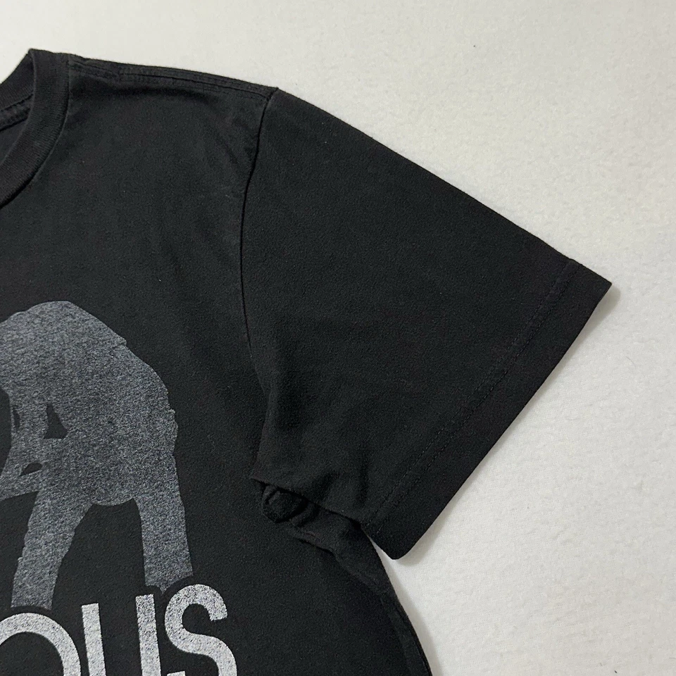 Camiseta gráfica negra Old Navy Collectabilitees Boys XL Rock Band Serious Skills Foto 4 de 4