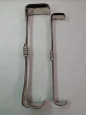 SET OF 2 Stainless Richardson Eastman Retractors (1) 10.5" & (1) 9.5"