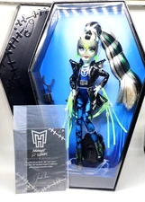 NIB Monster High Frankie Stein Haunt Couture Midnight Runway Mattel Creations