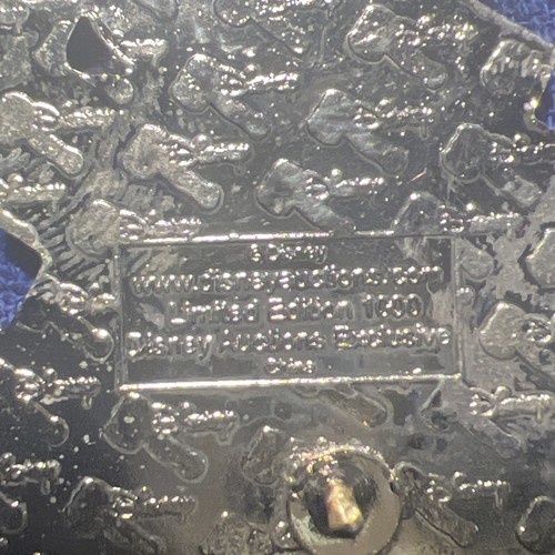 Disney Auctions Exclusive My First Pin! Limited Edition 1000 Pin 27683 - Picture 4 of 6