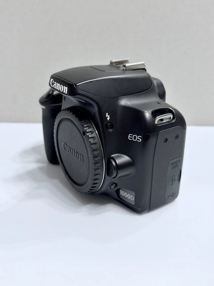 Digitalkamera Canon EOS 1000D / Digital 10.1MP Live View / nur 18710 Auslösungen - Bild 3 von 4